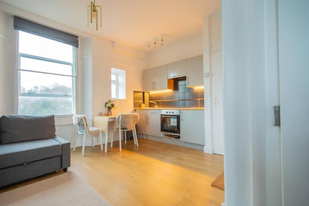 Georgian Gem Free Parking &Views Apartman Bath Kültér fotó
