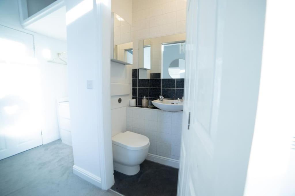 Georgian Gem Free Parking &Views Apartman Bath Kültér fotó